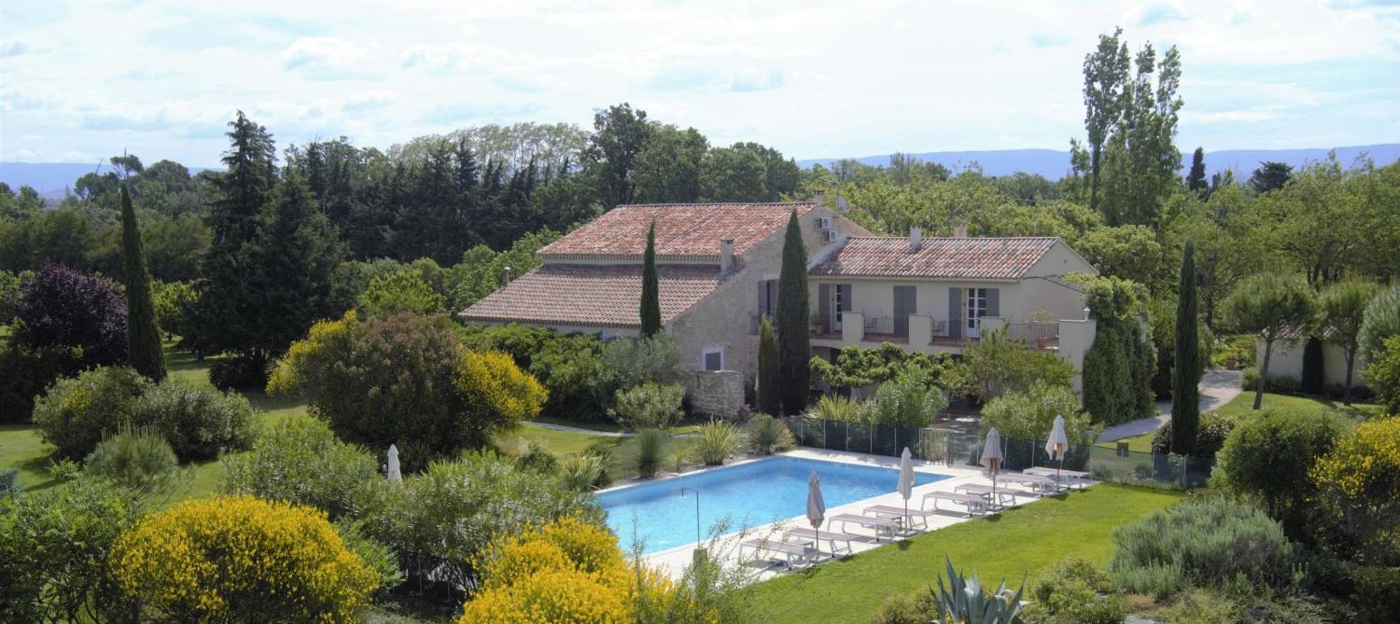 Mas Les Fleurs D'Hilaire Bed & Breakfast Monteux Exterior photo