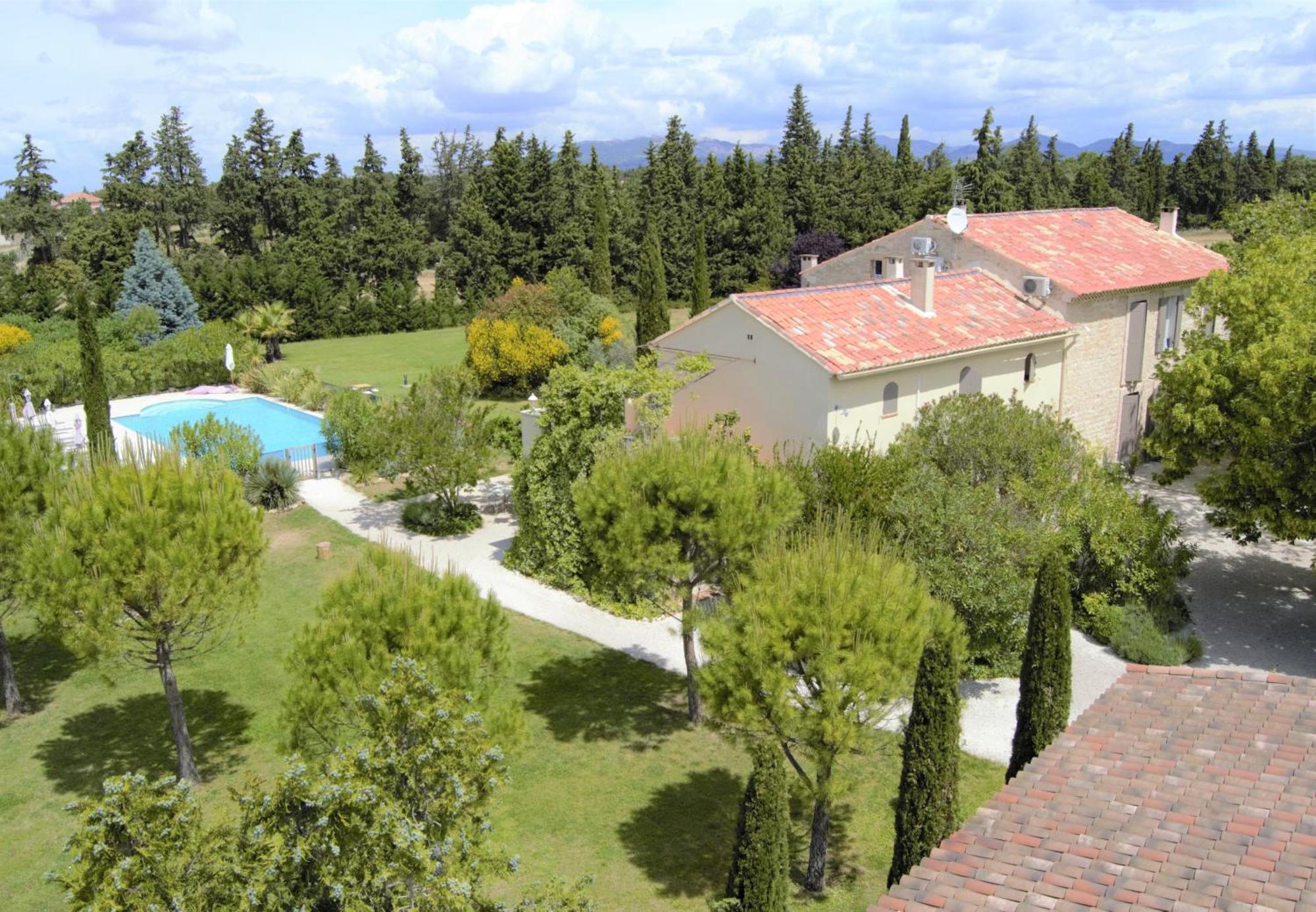 Mas Les Fleurs D'Hilaire Bed & Breakfast Monteux Exterior photo