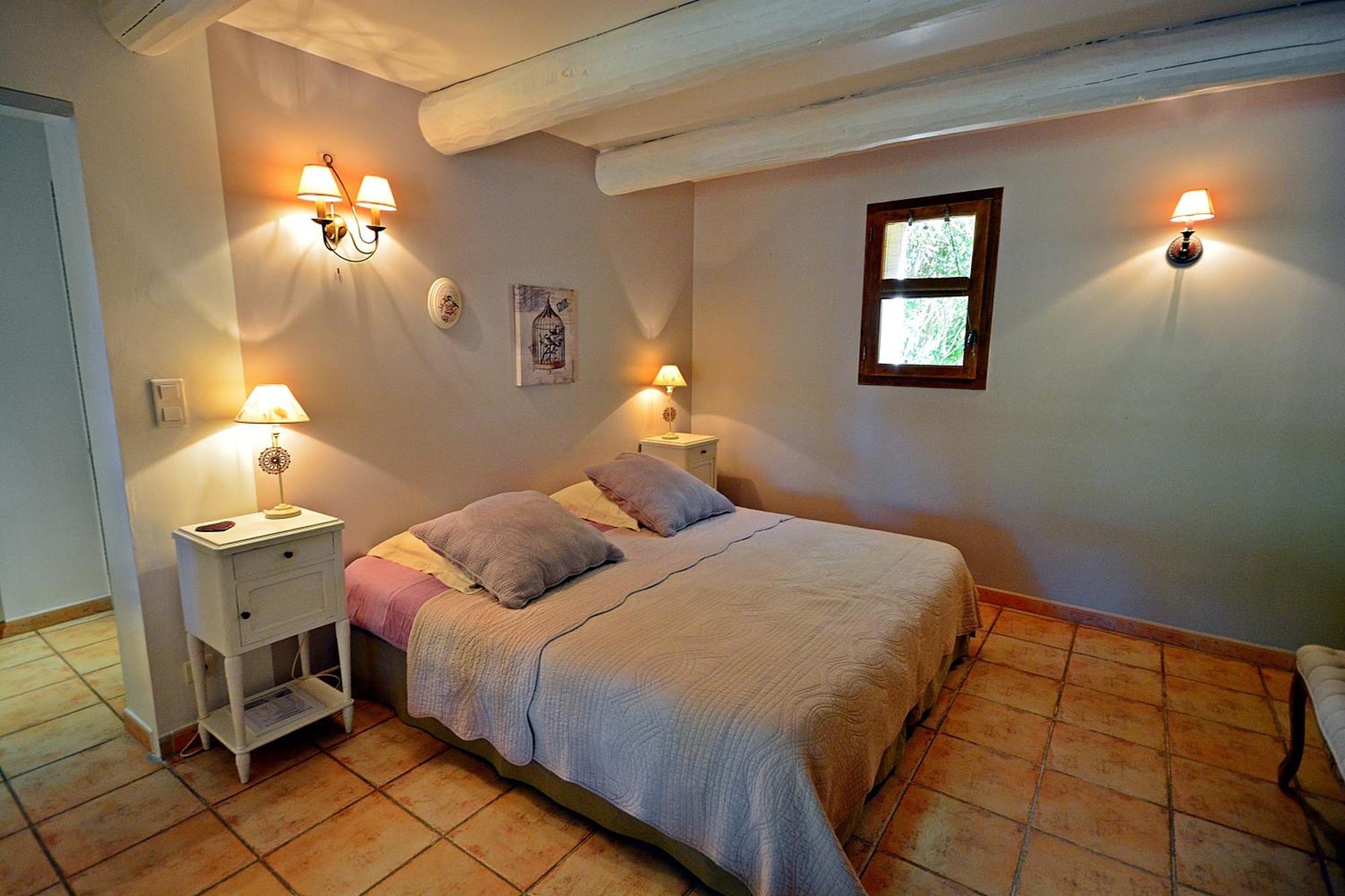Mas Les Fleurs D'Hilaire Bed & Breakfast Monteux Exterior photo