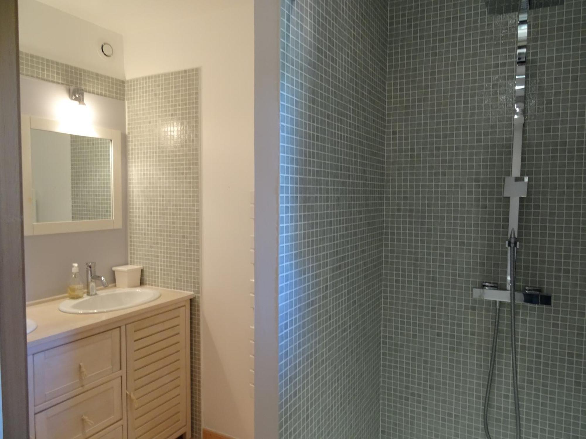 Mas Les Fleurs D'Hilaire Bed & Breakfast Monteux Room photo